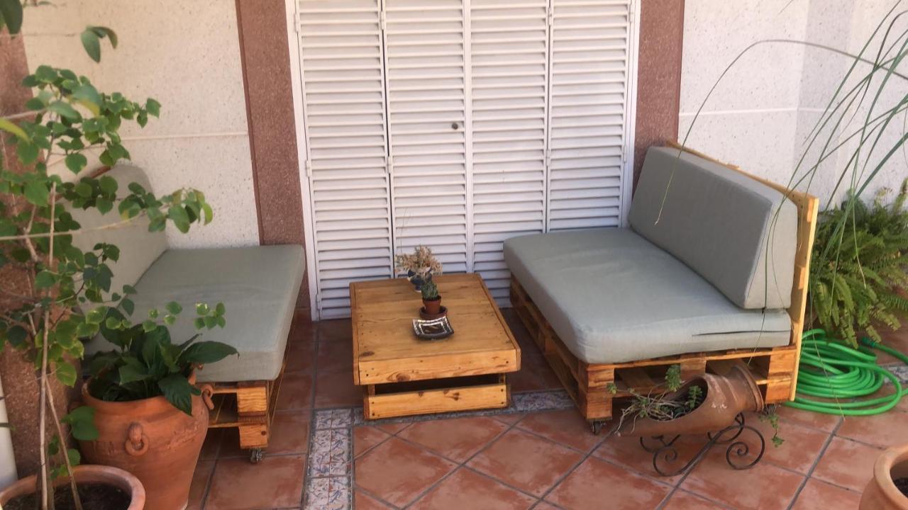 شقة Familia Anfitriona Acoge Terraza إشبيلية المظهر الخارجي الصورة